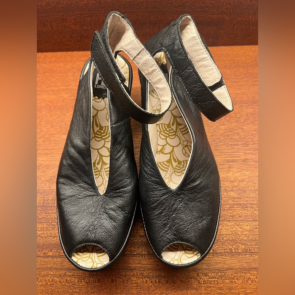 Fly London Women's Black Sandals